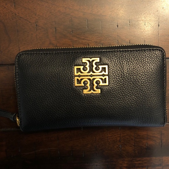 Tory Burch Handbags - Black leather Tory Burch Wallet